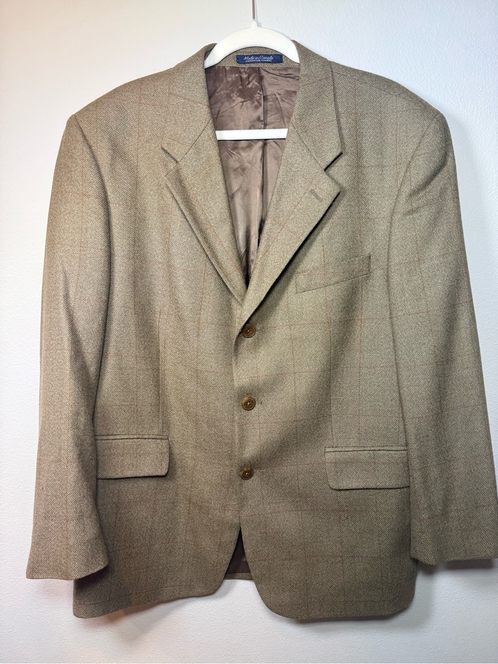 Jean-Paul GermainClassic Men's Tan Herringbone Blazer - Tailored Three-Button